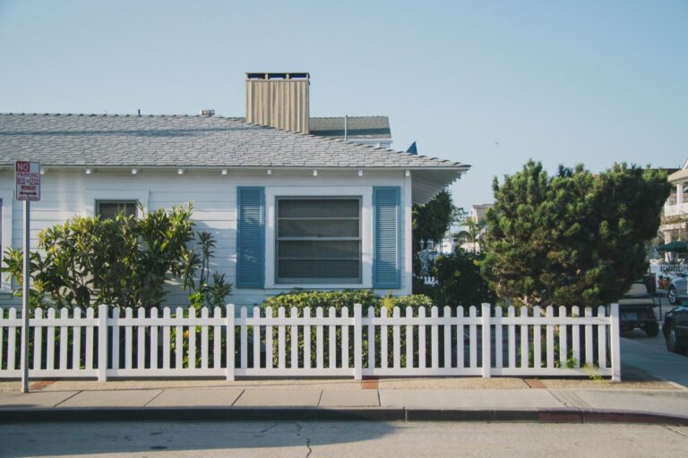 California Privacy Fence Laws: 2026 Guide to Height & Fire Rules