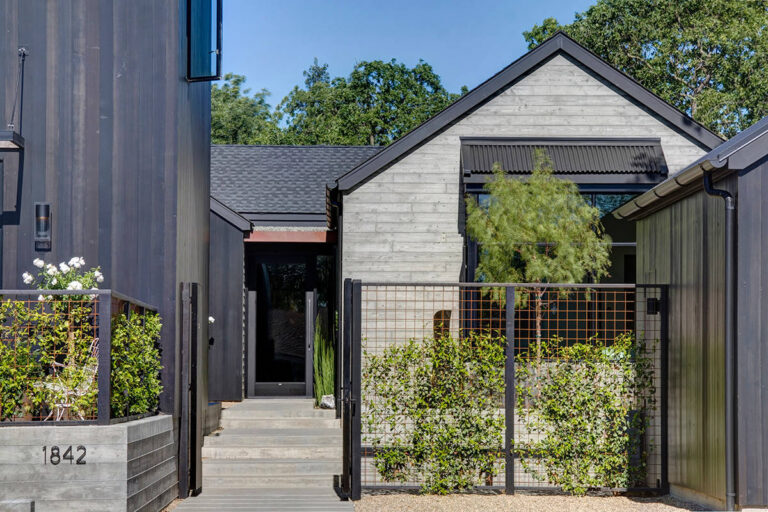 Modern Farmhouse Fencing USA: The 2026 Definitive Guide