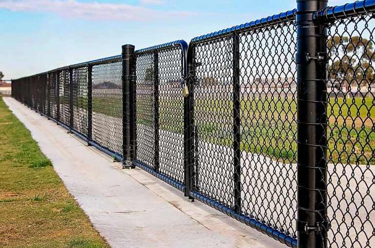 How to Compare Smart Fencing Hardware: A Definitive Editorial