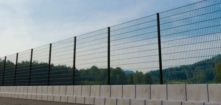 How to Avoid Smart Fencing Power Failure: The Definitive 2026